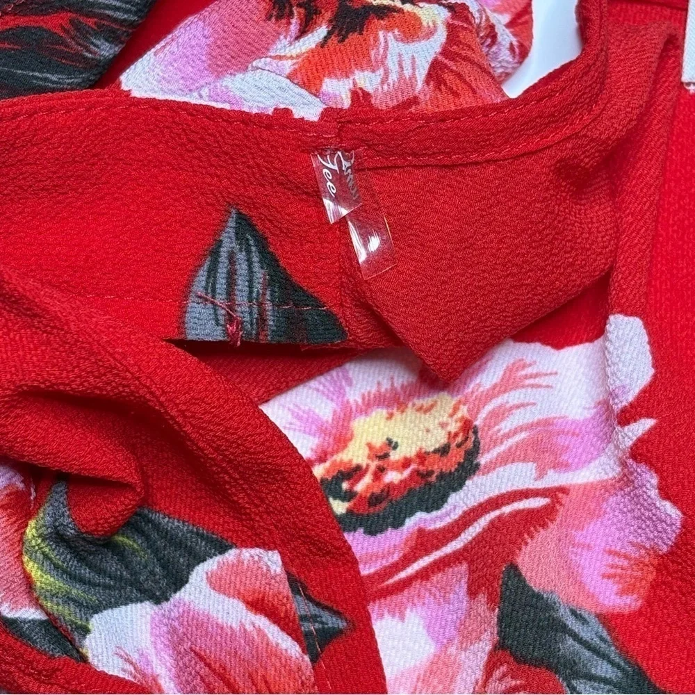 Umgee Floral Surplice Ruffle Romper Size S Red Built-In Shorts